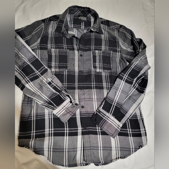 Flannel - Picture 1 of 4